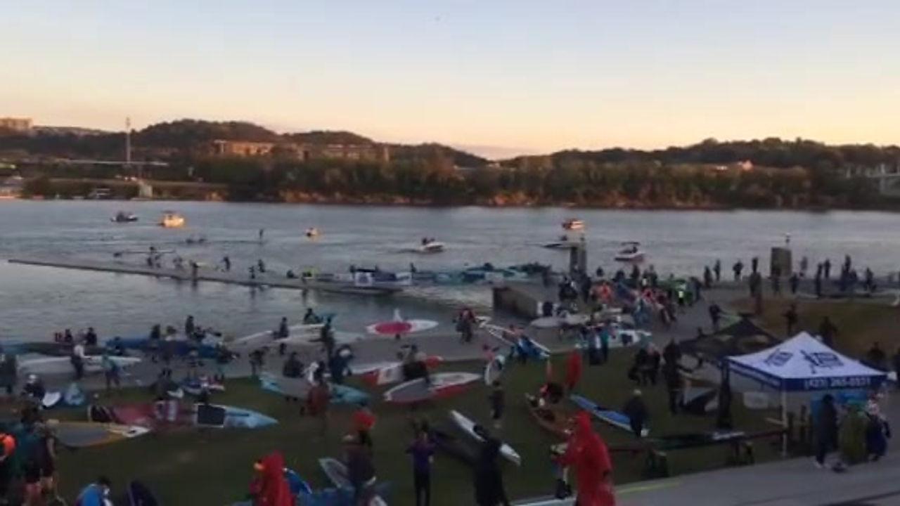 2016 Racers entering the water